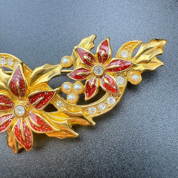 Vintage Avon Goldtone Flower Brooch With‎ Faux Pearls Rhinestones Poinsettia - Picture 3 of 6
